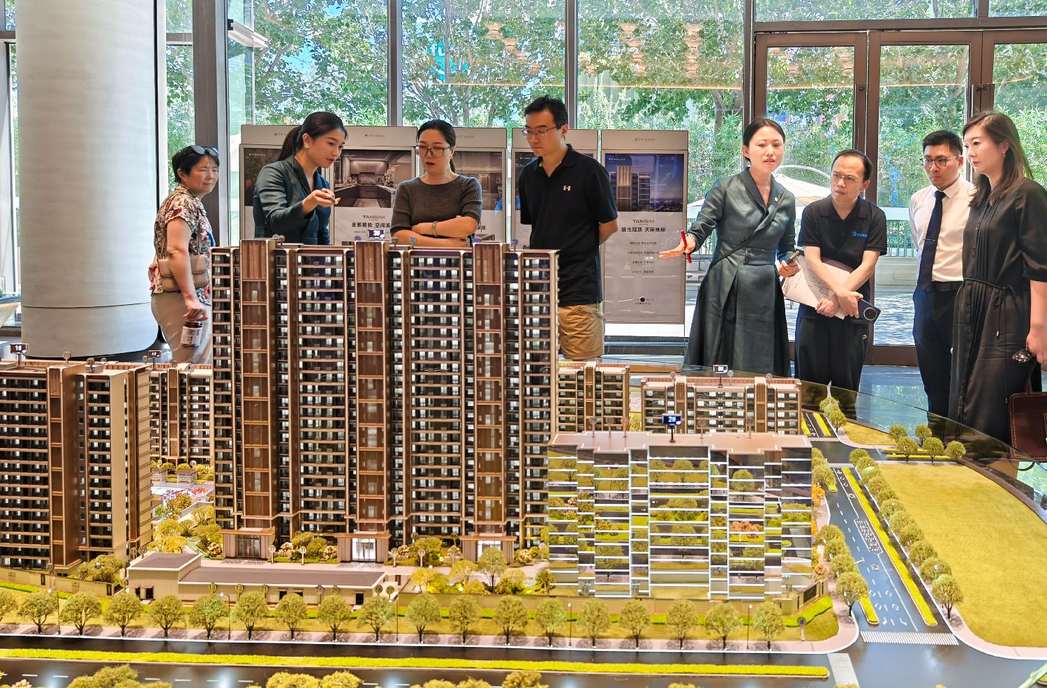 中国多个一线城市相继放宽住房限购，释放哪些信号？-澳洲网